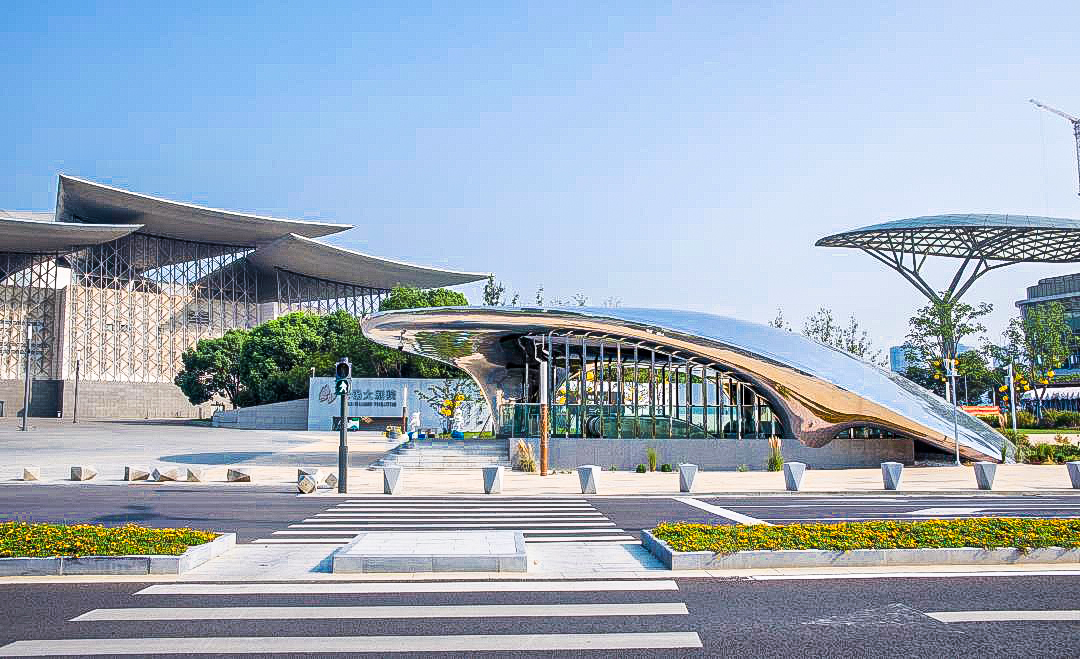 无锡大剧院地铁口